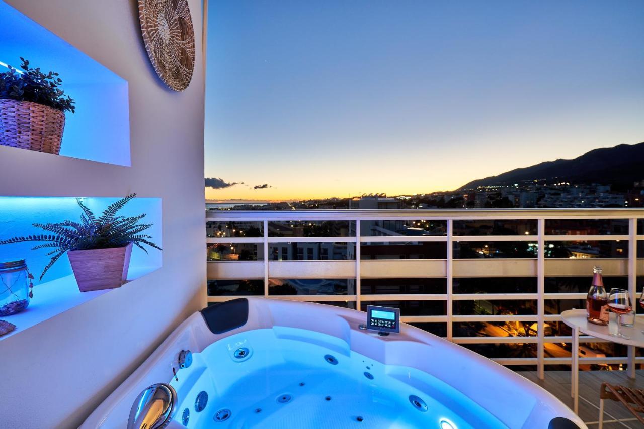 Sunset Beach Charming Apartment With Jacuzzi ตอร์เรโมลิโนส ภายนอก รูปภาพ