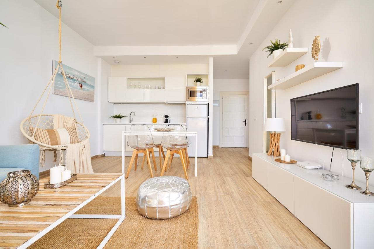 Sunset Beach Charming Apartment With Jacuzzi ตอร์เรโมลิโนส ภายนอก รูปภาพ