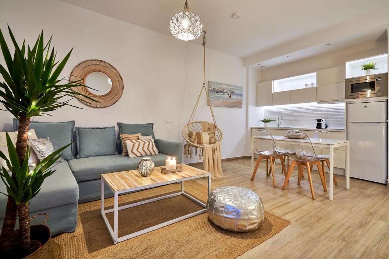 Sunset Beach Charming Apartment With Jacuzzi ตอร์เรโมลิโนส ภายนอก รูปภาพ
