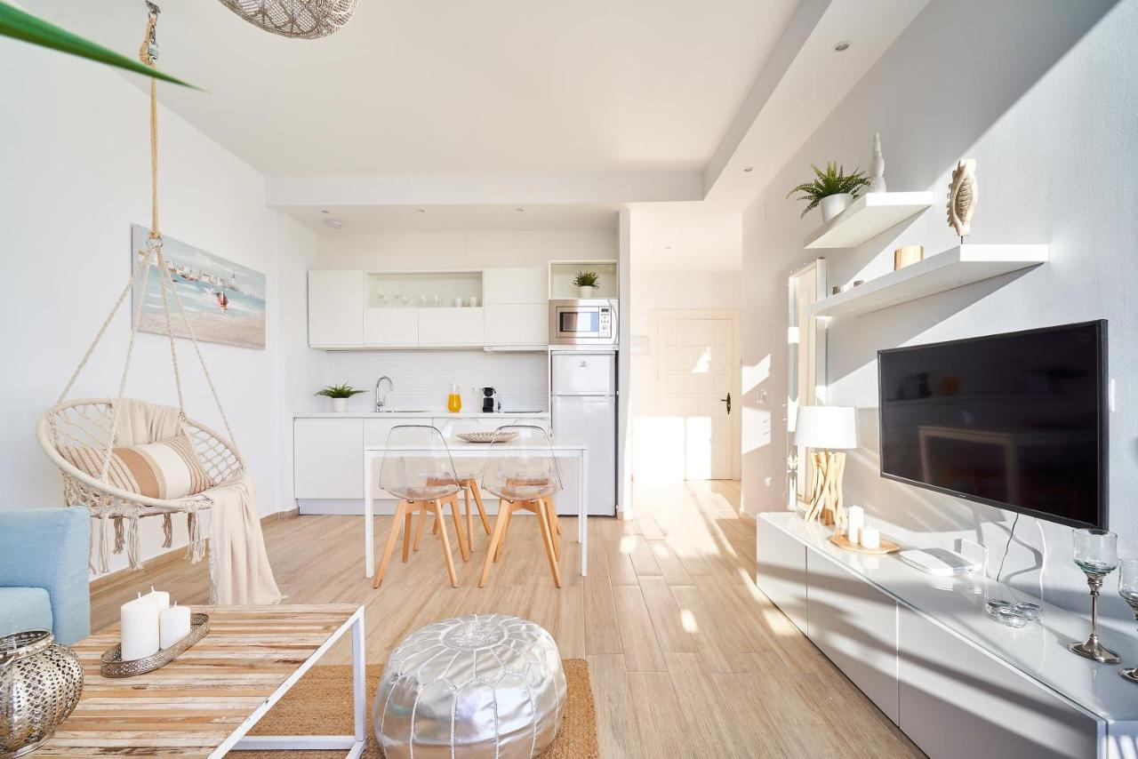 Sunset Beach Charming Apartment With Jacuzzi ตอร์เรโมลิโนส ภายนอก รูปภาพ
