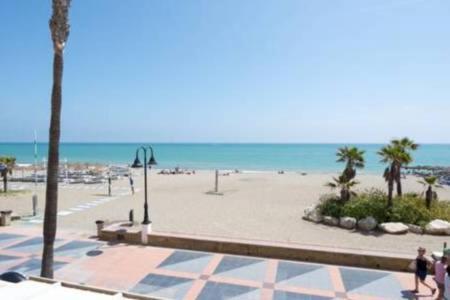Sunset Beach Charming Apartment With Jacuzzi ตอร์เรโมลิโนส ภายนอก รูปภาพ